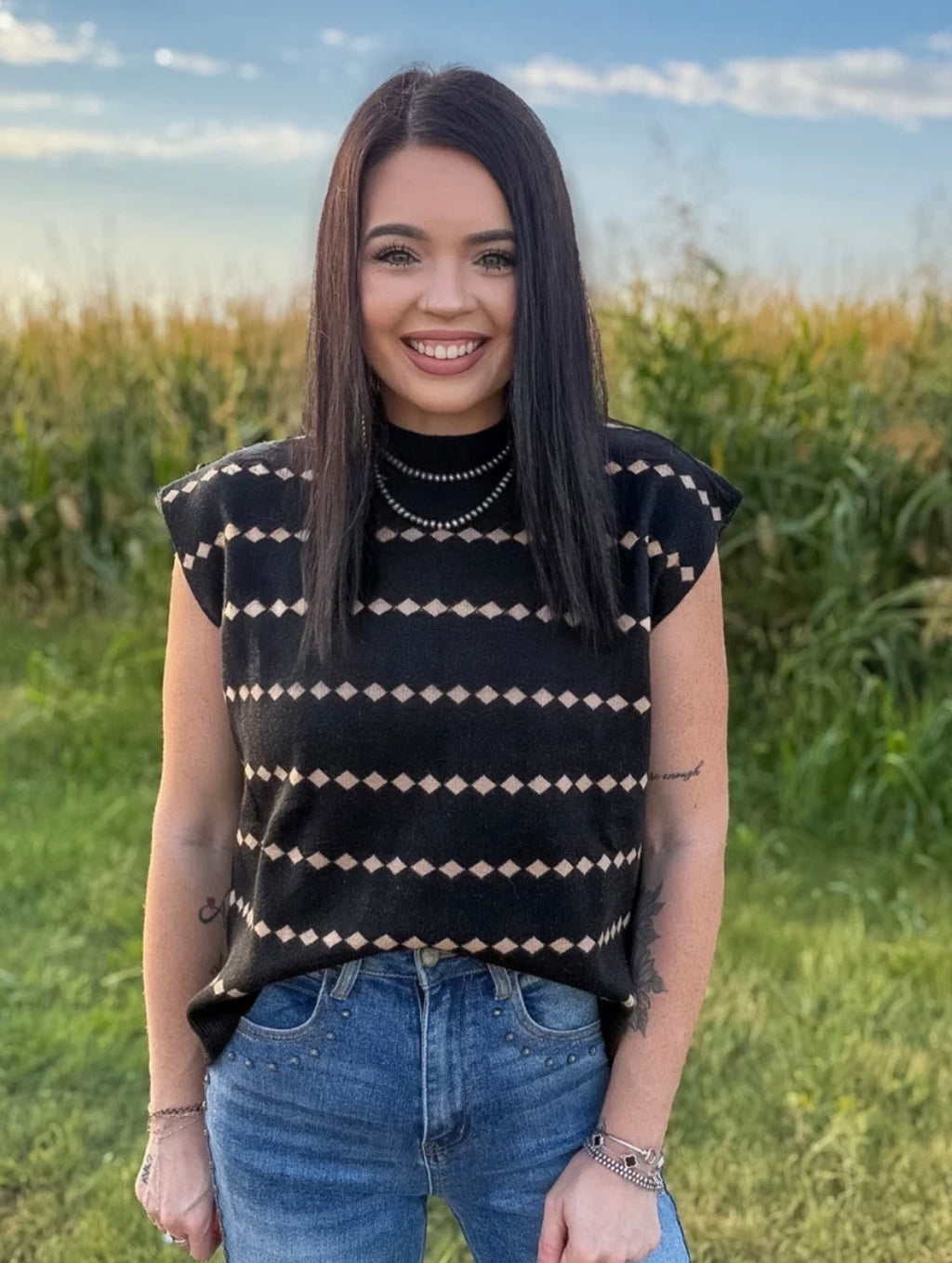 Black Canyon Sleeveless Sweater Top