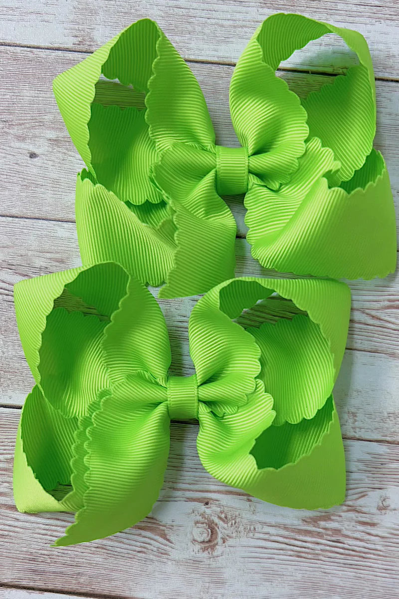 Girls Scalloped Hair Bow